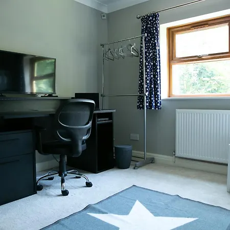 Modern Family - Gateway To Yorkshire Semesterbostad Leeds (West Yorkshire)