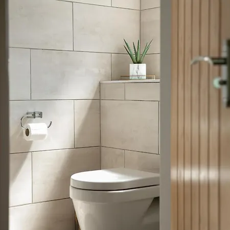 Modern Family - Gateway To Yorkshire *