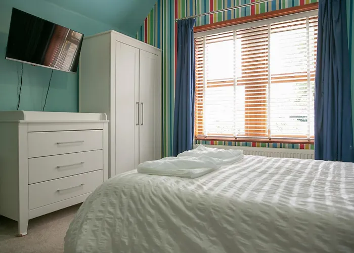 Modern Family - Gateway To Yorkshire