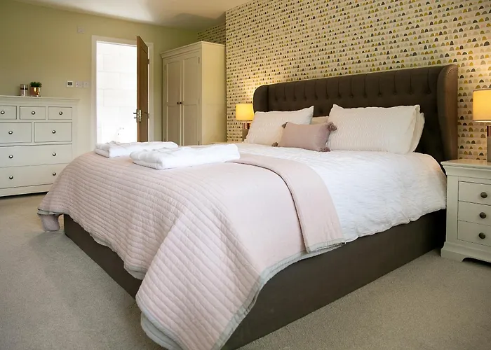 Modern Family - Gateway To Yorkshire *