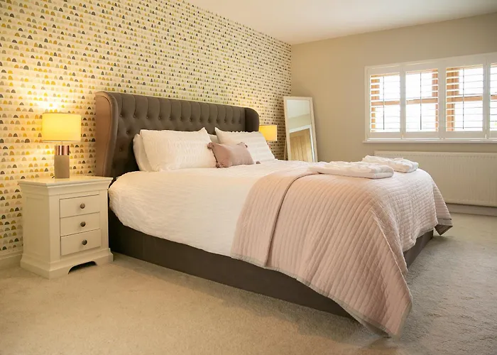 Modern Family - Gateway To Yorkshire *