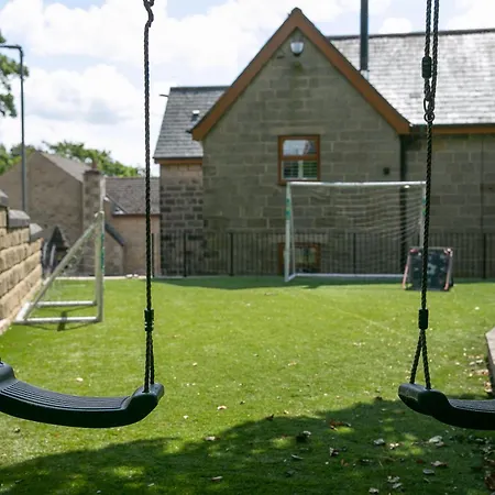 Modern Family - Gateway To Yorkshire * Leeds (West Yorkshire)