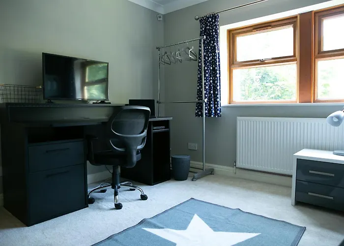 Modern Family - Gateway To Yorkshire Holiday home Leeds (West Yorkshire)