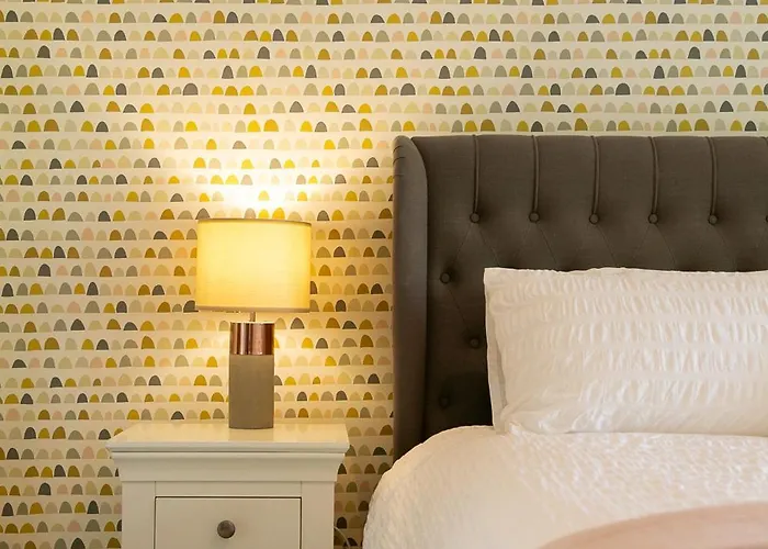 Modern Family - Gateway To Yorkshire Holiday home Leeds (West Yorkshire)